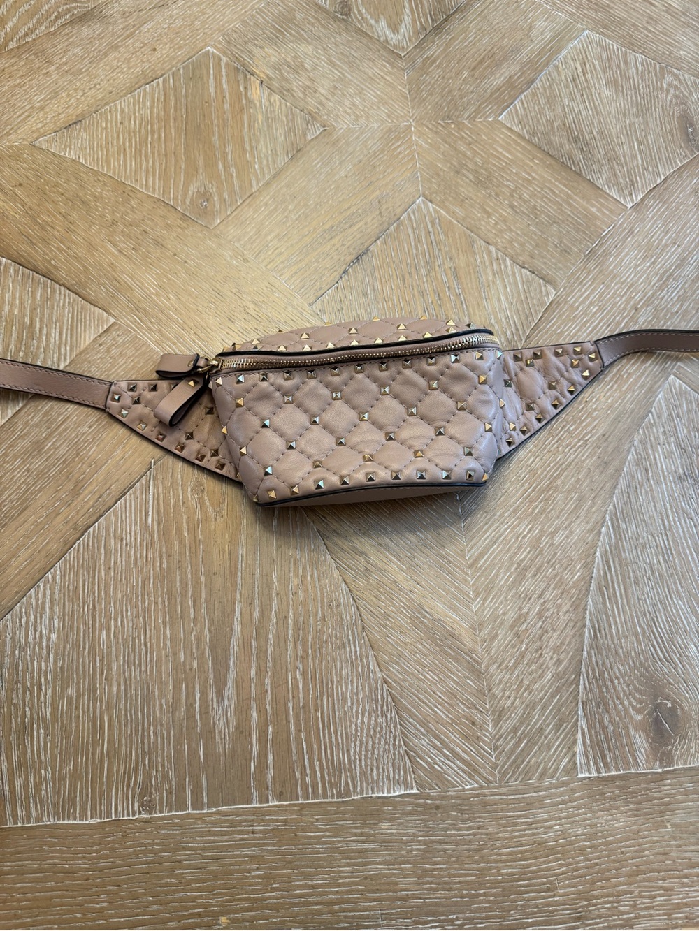 Valentino Garavani Rockstud Spike Leather Belt Bag / Crossbody Dusty Pink Nude - Picture 4 of 14